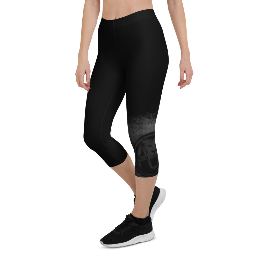 AR WOMEN'S CAPRI LEGGINGS