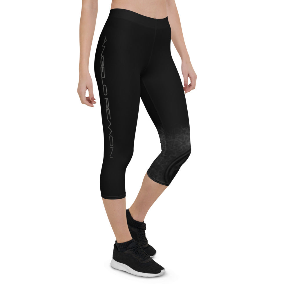 AR WOMEN'S CAPRI LEGGINGS